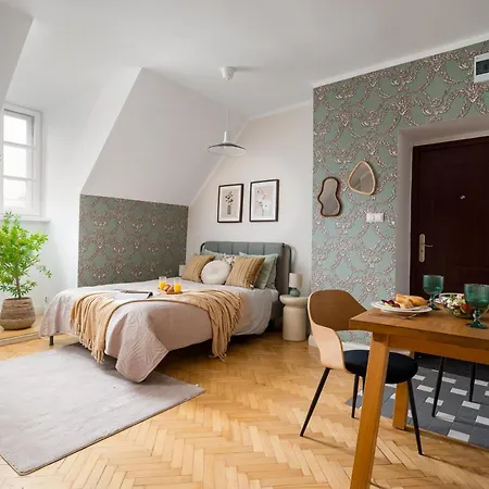 Apartman Enchanting Loft 11 By The Old Town And The Subway, In The Center Of