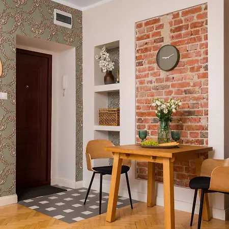 Apartment Enchanting Loft 11 By The Old Town And The Subway, In The Center Of *