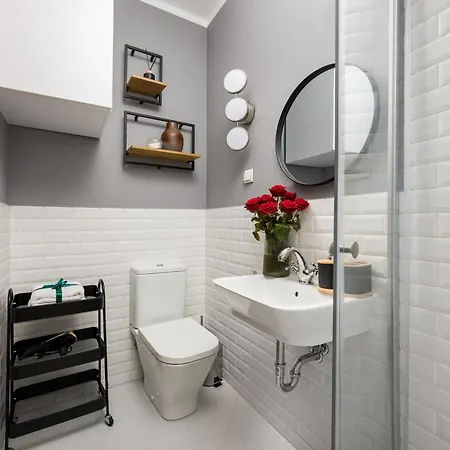 Enchanting Loft 11 By The Old Town And The Subway, In The Center Of
