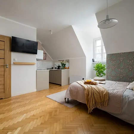 Enchanting Loft 11 By The Old Town And The Subway, In The Center Of